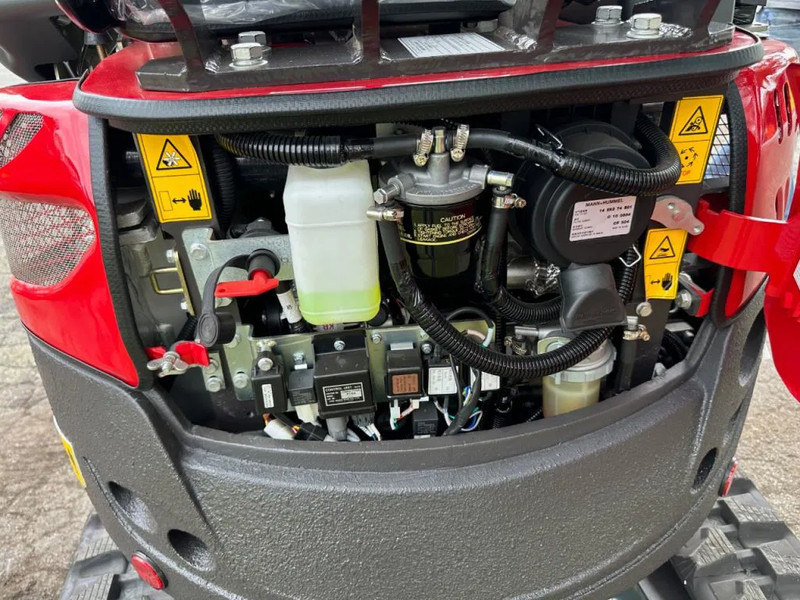 Rhino Rhinoceros XN18 - Minikuormaaja: kuva Rhino Rhinoceros XN18 - Minikuormaaja Rhino Rhinoceros XN18 - Minikuormaaja: kuva Rhino Rhinoceros XN18 - Minikuormaaja