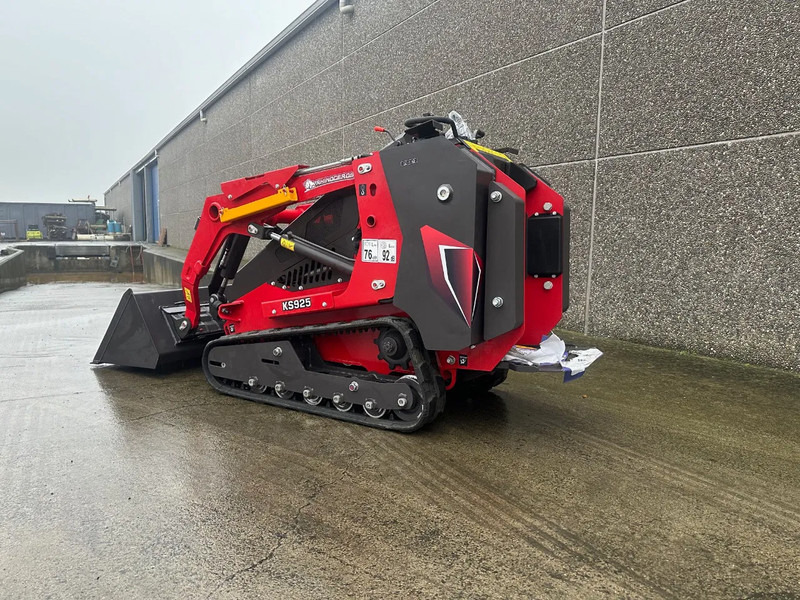 Rhinoceros KS925 - Puskutraktori: kuva Rhinoceros KS925 - Puskutraktori Rhinoceros KS925 - Puskutraktori: kuva Rhinoceros KS925 - Puskutraktori