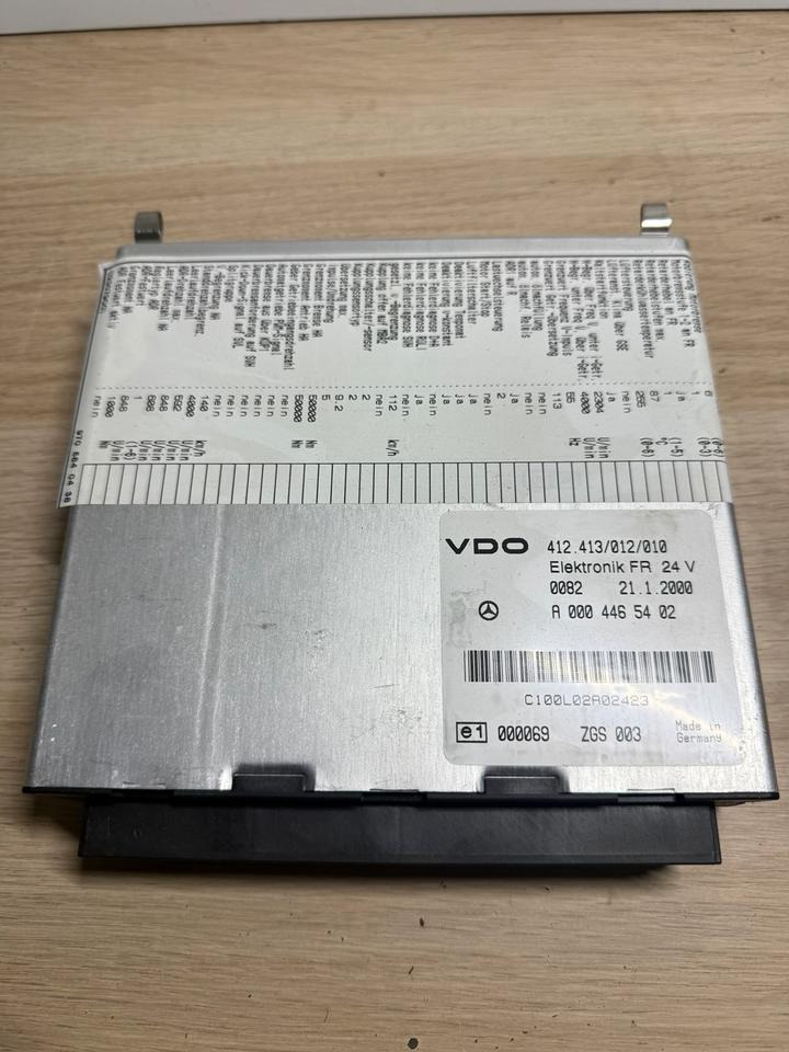 ATEGO VDO ELEKTRONIK FMR Steuergerät A0004465402 - Ohjainyksikkö - Kuorma-auto: kuva ATEGO VDO ELEKTRONIK FMR Steuergerät A0004465402 - Ohjainyksikkö - Kuorma-auto ATEGO VDO ELEKTRONIK FMR Steuergerät A0004465402 - Ohjainyksikkö - Kuorma-auto: kuva ATEGO VDO ELEKTRONIK FMR Steuergerät A0004465402 - Ohjainyksikkö - Kuorma-auto