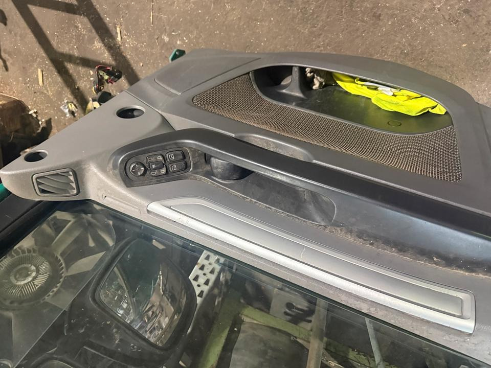DAF XF 460 EU6 Fahrertür Grün Links Spiegel Innenverkleidung - Ovi ja osat - Kuorma-auto: kuva DAF XF 460 EU6 Fahrertür Grün Links Spiegel Innenverkleidung - Ovi ja osat - Kuorma-auto DAF XF 460 EU6 Fahrertür Grün Links Spiegel Innenverkleidung - Ovi ja osat - Kuorma-auto: kuva DAF XF 460 EU6 Fahrertür Grün Links Spiegel Innenverkleidung - Ovi ja osat - Kuorma-auto