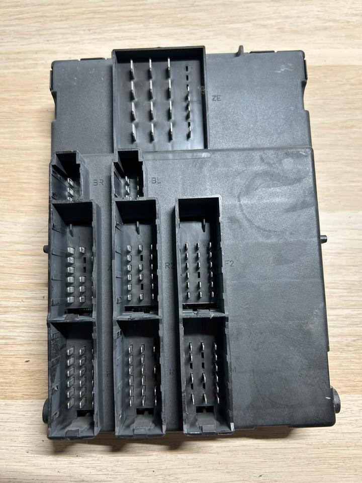 MAN EU6 WABCO Elektronik ZBR 2 Steuergerät 81.25806-7117 - Ohjainyksikkö - Kuorma-auto: kuva MAN EU6 WABCO Elektronik ZBR 2 Steuergerät 81.25806-7117 - Ohjainyksikkö - Kuorma-auto MAN EU6 WABCO Elektronik ZBR 2 Steuergerät 81.25806-7117 - Ohjainyksikkö - Kuorma-auto: kuva MAN EU6 WABCO Elektronik ZBR 2 Steuergerät 81.25806-7117 - Ohjainyksikkö - Kuorma-auto