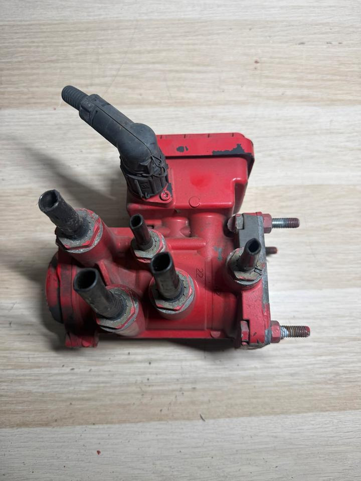 MAN KNORR-BREMSE EBS Ventil K020623 81.52301-6213 - Venttiili - Kuorma-auto: kuva  MAN KNORR-BREMSE EBS Ventil K020623 81.52301-6213 - Venttiili - Kuorma-auto MAN KNORR-BREMSE EBS Ventil K020623 81.52301-6213 - Venttiili - Kuorma-auto: kuva  MAN KNORR-BREMSE EBS Ventil K020623 81.52301-6213 - Venttiili - Kuorma-auto