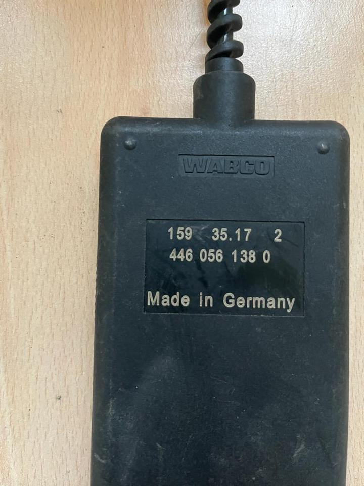MAN WABCO Bediengerät Fernbedienung Luftfederung 4460561380 - Ilmaripustin - Kuorma-auto: kuva MAN WABCO Bediengerät Fernbedienung Luftfederung 4460561380 - Ilmaripustin - Kuorma-auto MAN WABCO Bediengerät Fernbedienung Luftfederung 4460561380 - Ilmaripustin - Kuorma-auto: kuva MAN WABCO Bediengerät Fernbedienung Luftfederung 4460561380 - Ilmaripustin - Kuorma-auto