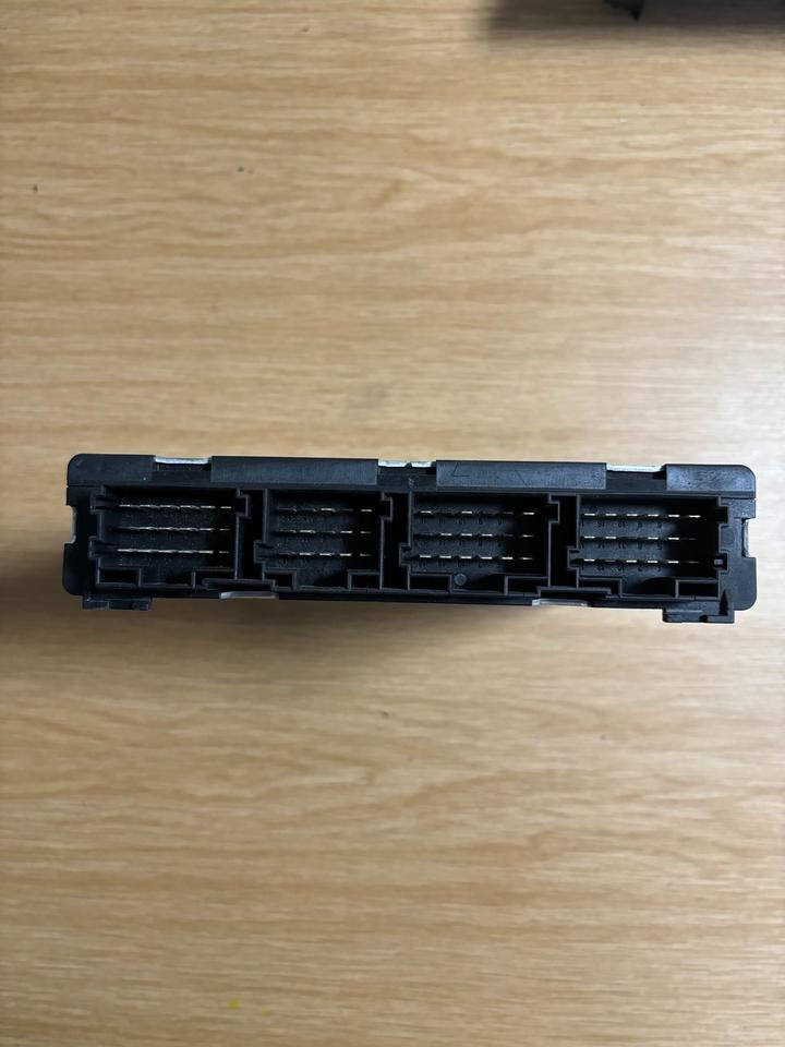 Mercedes Atego VDO Elektronik FMR Steuergerät A0004464502 - Ohjainyksikkö - Kuorma-auto: kuva Mercedes Atego VDO Elektronik FMR Steuergerät A0004464502 - Ohjainyksikkö - Kuorma-auto Mercedes Atego VDO Elektronik FMR Steuergerät A0004464502 - Ohjainyksikkö - Kuorma-auto: kuva Mercedes Atego VDO Elektronik FMR Steuergerät A0004464502 - Ohjainyksikkö - Kuorma-auto