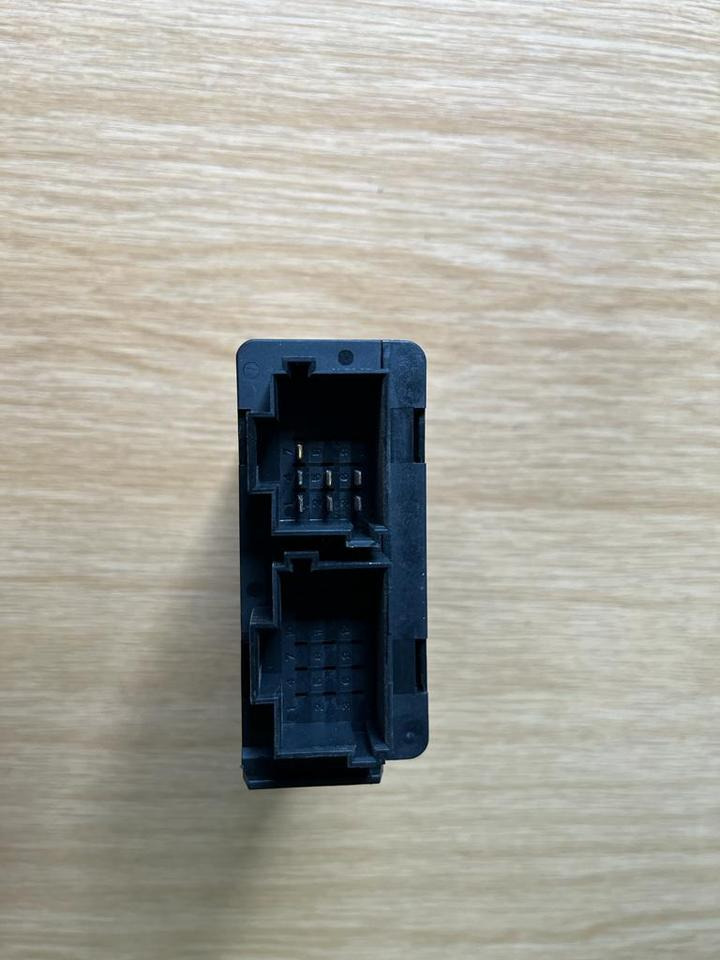Mercedes VDO Funkfernbedienung Steuergerät A 000 446 02 18 - Ohjainyksikkö - Kuorma-auto: kuva Mercedes VDO Funkfernbedienung Steuergerät A 000 446 02 18 - Ohjainyksikkö - Kuorma-auto Mercedes VDO Funkfernbedienung Steuergerät A 000 446 02 18 - Ohjainyksikkö - Kuorma-auto: kuva Mercedes VDO Funkfernbedienung Steuergerät A 000 446 02 18 - Ohjainyksikkö - Kuorma-auto