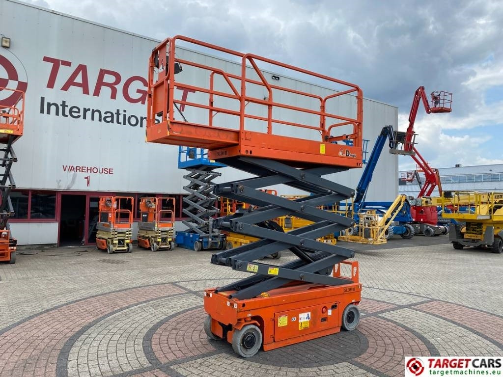 Saksilava Dingli JCPT1008DC Electric Scissor Work Lift 1000cm: kuva Saksilava Dingli JCPT1008DC Electric Scissor Work Lift 1000cm