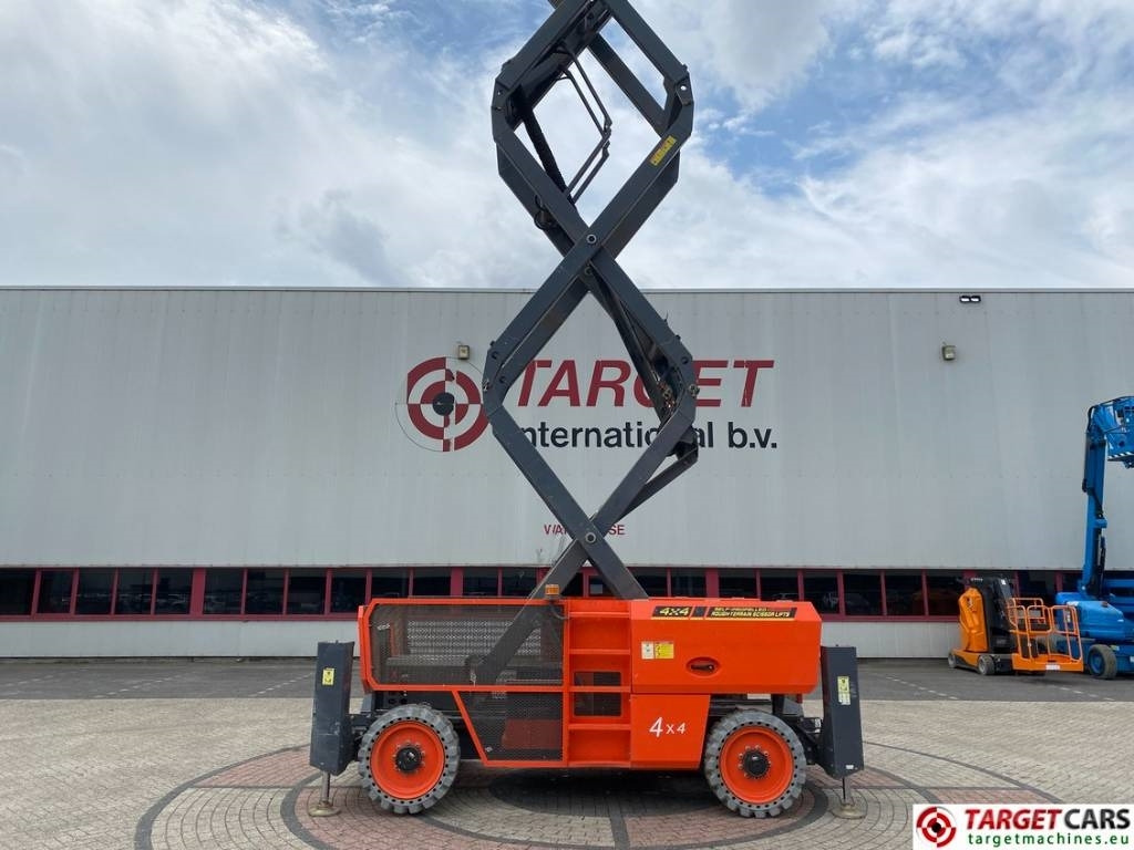 Leasing Dingli JCPT1823DC Electric 4x4 Scissor Work Lift 1800cm  Dingli JCPT1823DC Electric 4x4 Scissor Work Lift 1800cm: kuva Leasing Dingli JCPT1823DC Electric 4x4 Scissor Work Lift 1800cm  Dingli JCPT1823DC Electric 4x4 Scissor Work Lift 1800cm