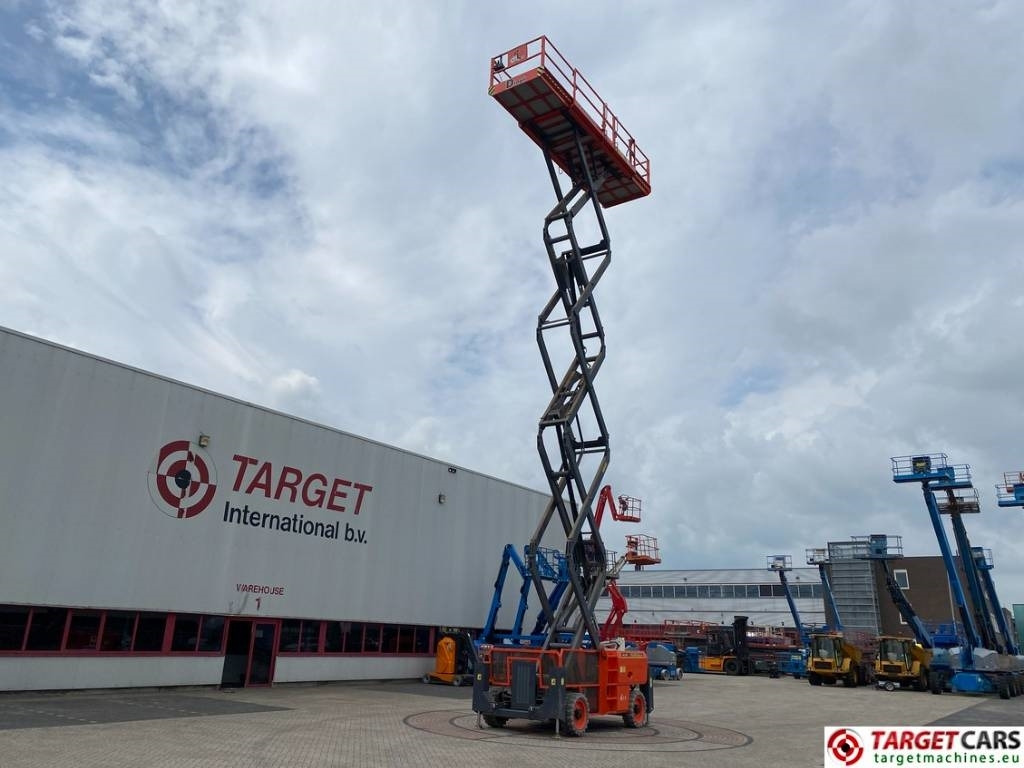 Leasing Dingli JCPT1823DC Electric 4x4 Scissor Work Lift 1800cm  Dingli JCPT1823DC Electric 4x4 Scissor Work Lift 1800cm: kuva Leasing Dingli JCPT1823DC Electric 4x4 Scissor Work Lift 1800cm  Dingli JCPT1823DC Electric 4x4 Scissor Work Lift 1800cm