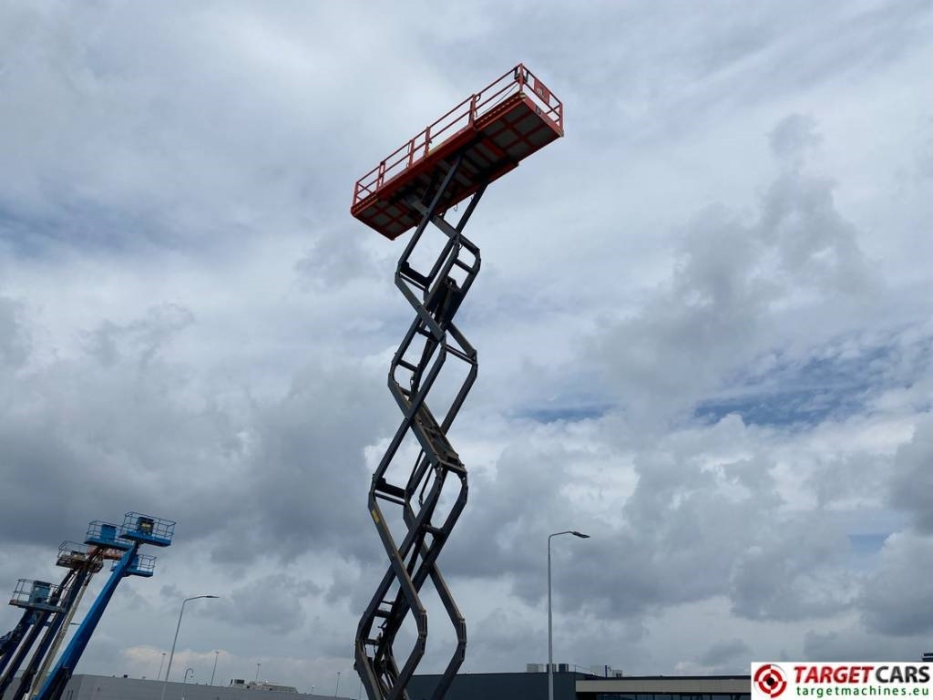 Leasing Dingli JCPT1823DC Electric 4x4 Scissor Work Lift 1800cm  Dingli JCPT1823DC Electric 4x4 Scissor Work Lift 1800cm: kuva Leasing Dingli JCPT1823DC Electric 4x4 Scissor Work Lift 1800cm  Dingli JCPT1823DC Electric 4x4 Scissor Work Lift 1800cm