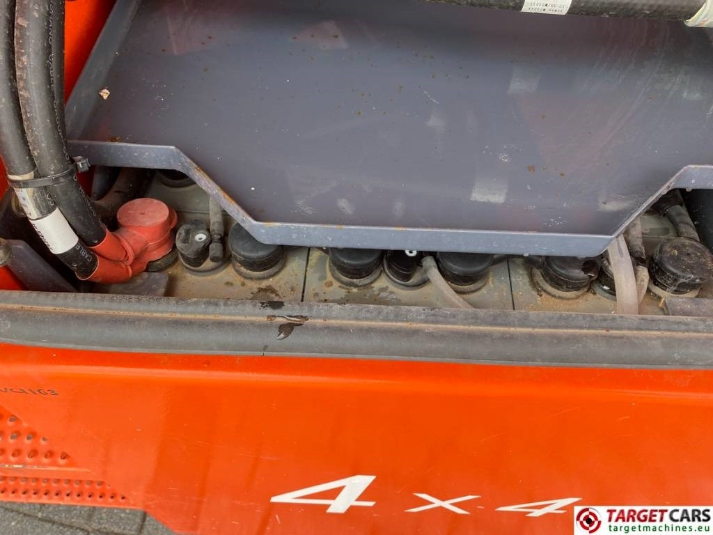 Leasing Dingli JCPT1823DC Electric 4x4 Scissor Work Lift 1800cm  Dingli JCPT1823DC Electric 4x4 Scissor Work Lift 1800cm: kuva Leasing Dingli JCPT1823DC Electric 4x4 Scissor Work Lift 1800cm  Dingli JCPT1823DC Electric 4x4 Scissor Work Lift 1800cm