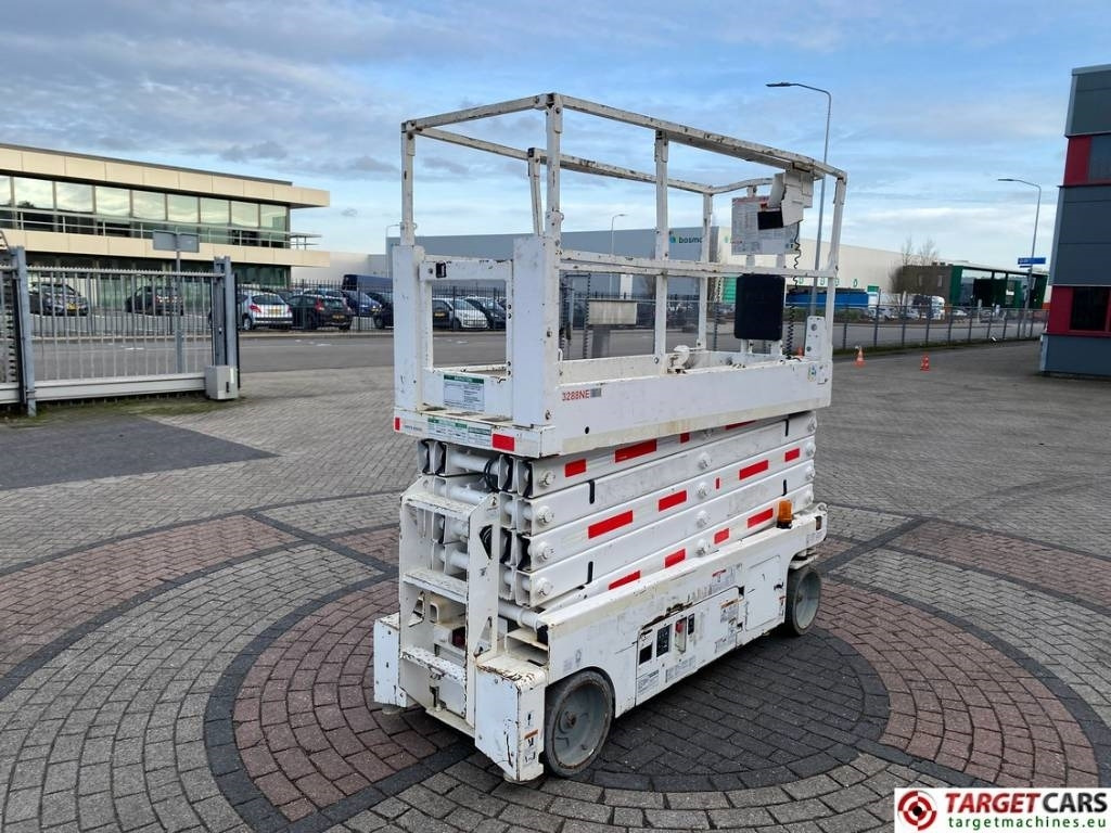 Genie GS-3232 Electric Scissor Work Lift 1175cm - Saksilava: kuva Genie GS-3232 Electric Scissor Work Lift 1175cm - Saksilava Genie GS-3232 Electric Scissor Work Lift 1175cm - Saksilava: kuva Genie GS-3232 Electric Scissor Work Lift 1175cm - Saksilava