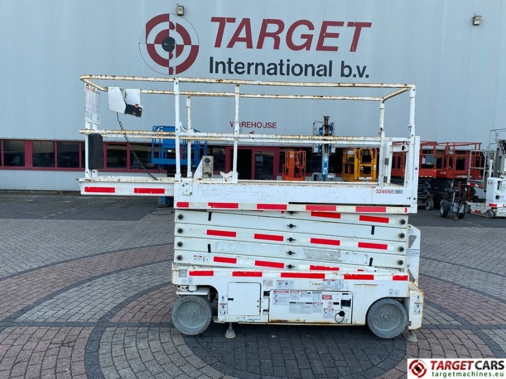 Genie GS-3232 Electric Scissor Work Lift 1175cm - Saksilava: kuva Genie GS-3232 Electric Scissor Work Lift 1175cm - Saksilava Genie GS-3232 Electric Scissor Work Lift 1175cm - Saksilava: kuva Genie GS-3232 Electric Scissor Work Lift 1175cm - Saksilava