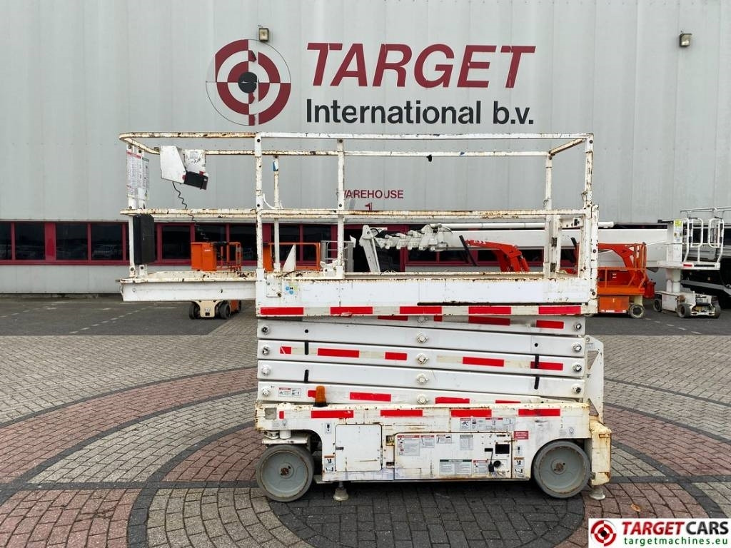 Genie GS-3232 Electric Scissor Work Lift 1175cm - Saksilava: kuva Genie GS-3232 Electric Scissor Work Lift 1175cm - Saksilava Genie GS-3232 Electric Scissor Work Lift 1175cm - Saksilava: kuva Genie GS-3232 Electric Scissor Work Lift 1175cm - Saksilava