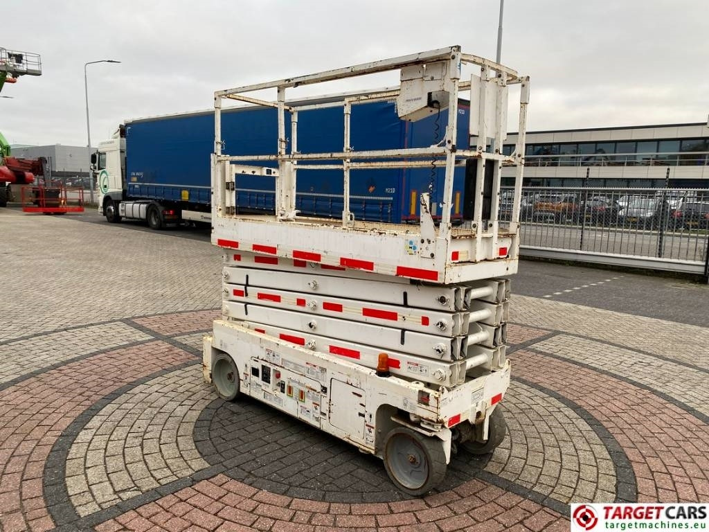 Genie GS-3232 Electric Scissor Work Lift 1175cm - Saksilava: kuva Genie GS-3232 Electric Scissor Work Lift 1175cm - Saksilava Genie GS-3232 Electric Scissor Work Lift 1175cm - Saksilava: kuva Genie GS-3232 Electric Scissor Work Lift 1175cm - Saksilava