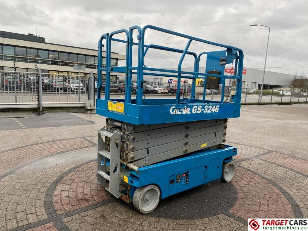 Genie GS-3246 Electric Scissor Work Lift 1175cm  - Saksilava: kuva Genie GS-3246 Electric Scissor Work Lift 1175cm  - Saksilava Genie GS-3246 Electric Scissor Work Lift 1175cm  - Saksilava: kuva Genie GS-3246 Electric Scissor Work Lift 1175cm  - Saksilava