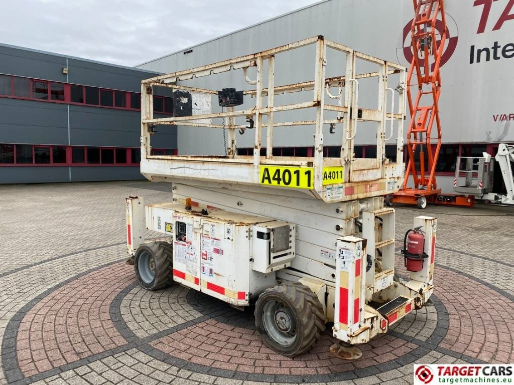 Genie GS-4069RT Diesel 4x4 Scissor Work Lift 1412cm NOCE - Saksilava: kuva Genie GS-4069RT Diesel 4x4 Scissor Work Lift 1412cm NOCE - Saksilava Genie GS-4069RT Diesel 4x4 Scissor Work Lift 1412cm NOCE - Saksilava: kuva Genie GS-4069RT Diesel 4x4 Scissor Work Lift 1412cm NOCE - Saksilava