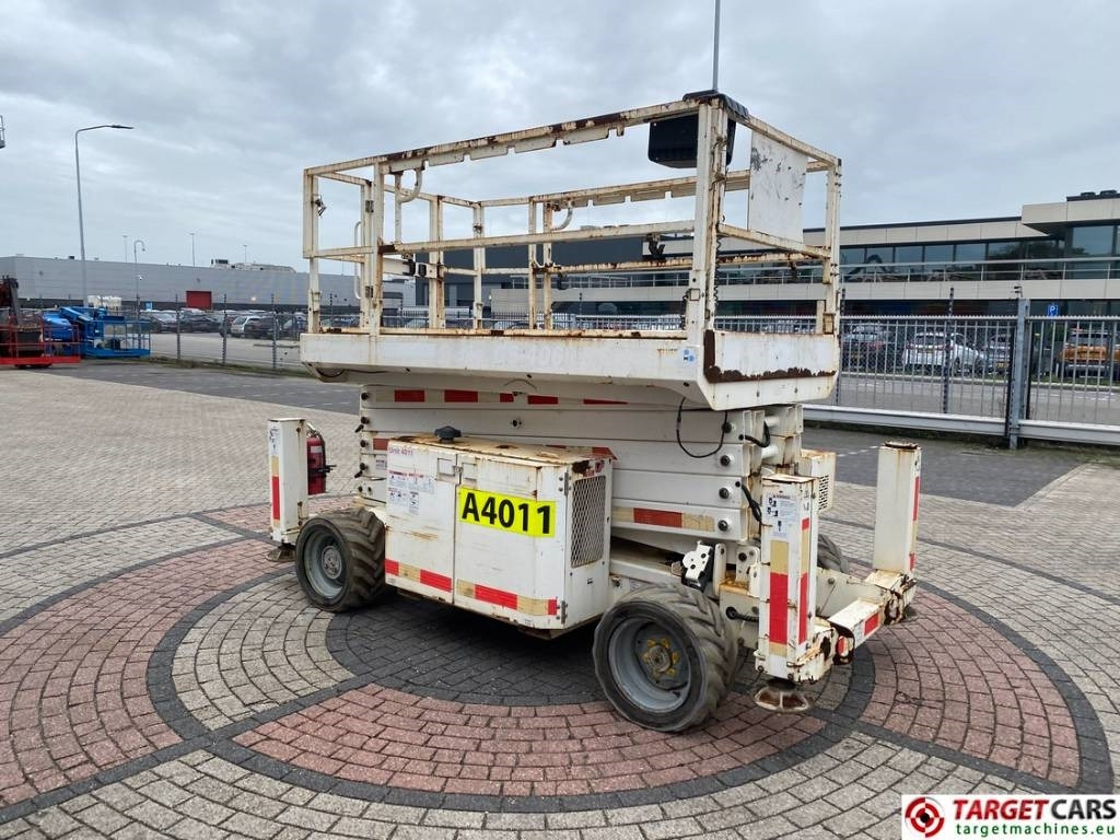 Genie GS-4069RT Diesel 4x4 Scissor Work Lift 1412cm NOCE - Saksilava: kuva Genie GS-4069RT Diesel 4x4 Scissor Work Lift 1412cm NOCE - Saksilava Genie GS-4069RT Diesel 4x4 Scissor Work Lift 1412cm NOCE - Saksilava: kuva Genie GS-4069RT Diesel 4x4 Scissor Work Lift 1412cm NOCE - Saksilava