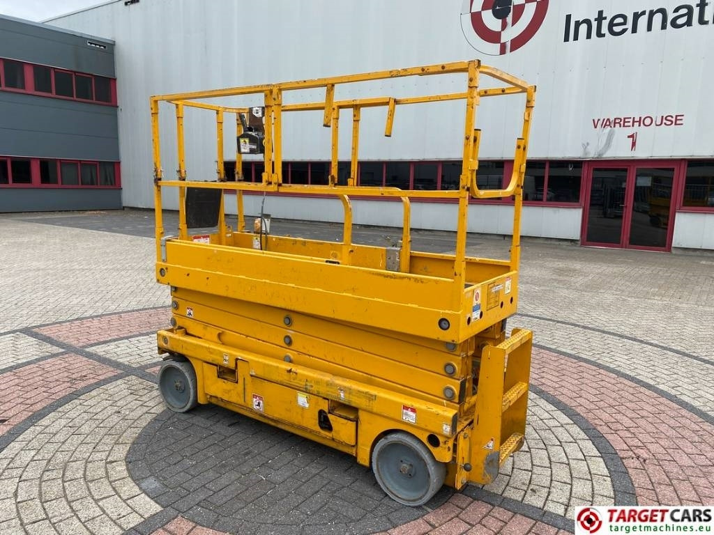 Haulotte Compact 10N Electric Scissor Work Lift 1000cm - Saksilava: kuva Haulotte Compact 10N Electric Scissor Work Lift 1000cm - Saksilava Haulotte Compact 10N Electric Scissor Work Lift 1000cm - Saksilava: kuva Haulotte Compact 10N Electric Scissor Work Lift 1000cm - Saksilava