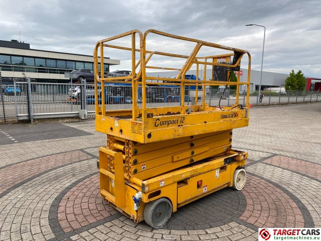Haulotte Compact 12 Electric Scissor Work Lift 1200cm - Saksilava: kuva Haulotte Compact 12 Electric Scissor Work Lift 1200cm - Saksilava Haulotte Compact 12 Electric Scissor Work Lift 1200cm - Saksilava: kuva Haulotte Compact 12 Electric Scissor Work Lift 1200cm - Saksilava