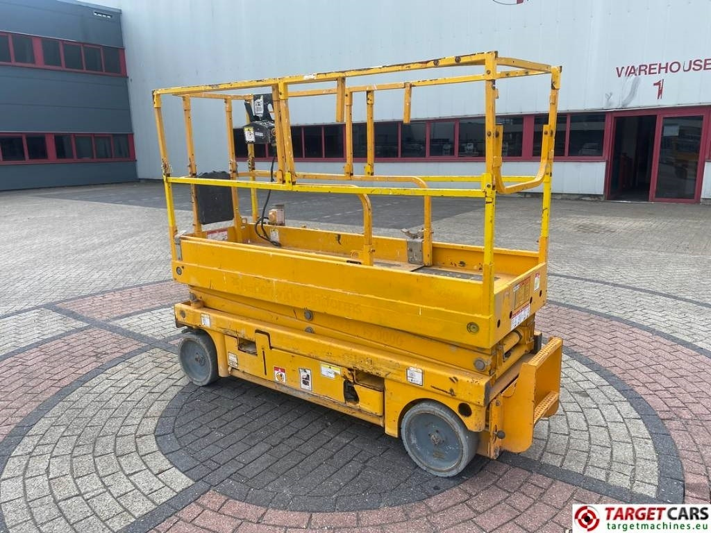 Haulotte Compact 8 Electric Scissor Work Lift 818cm - Saksilava: kuva Haulotte Compact 8 Electric Scissor Work Lift 818cm - Saksilava Haulotte Compact 8 Electric Scissor Work Lift 818cm - Saksilava: kuva Haulotte Compact 8 Electric Scissor Work Lift 818cm - Saksilava