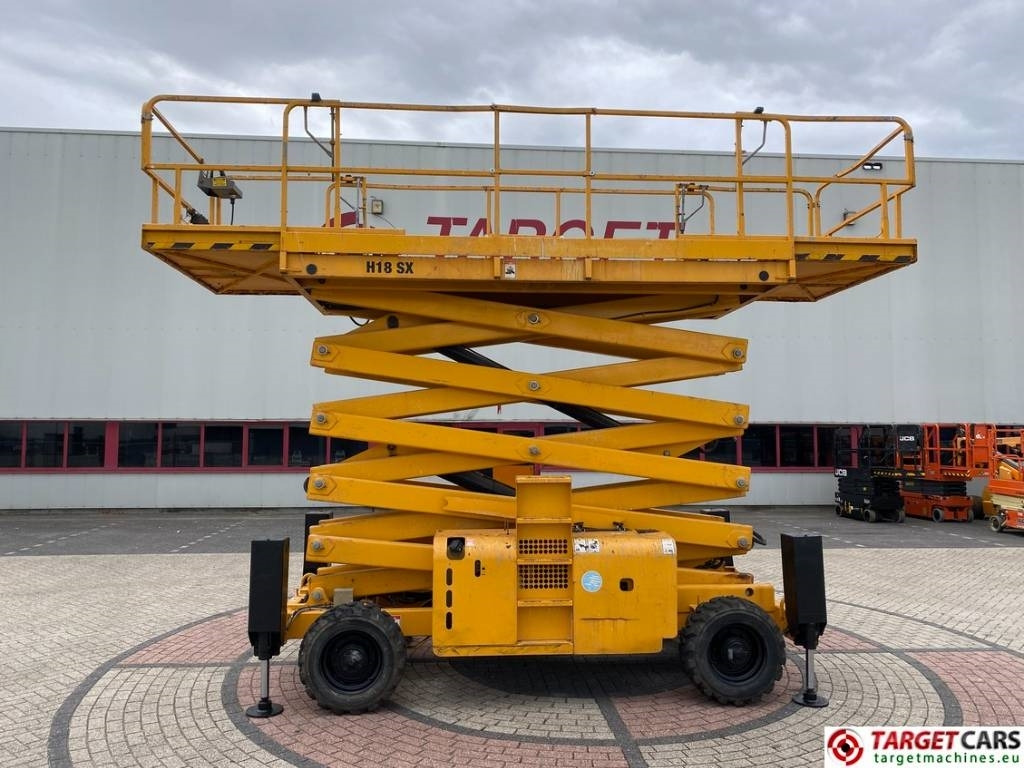 Haulotte H18SDX Diesel H18SX Scissor 4x4 Work Lift 1800cm - Saksilava: kuva Haulotte H18SDX Diesel H18SX Scissor 4x4 Work Lift 1800cm - Saksilava Haulotte H18SDX Diesel H18SX Scissor 4x4 Work Lift 1800cm - Saksilava: kuva Haulotte H18SDX Diesel H18SX Scissor 4x4 Work Lift 1800cm - Saksilava