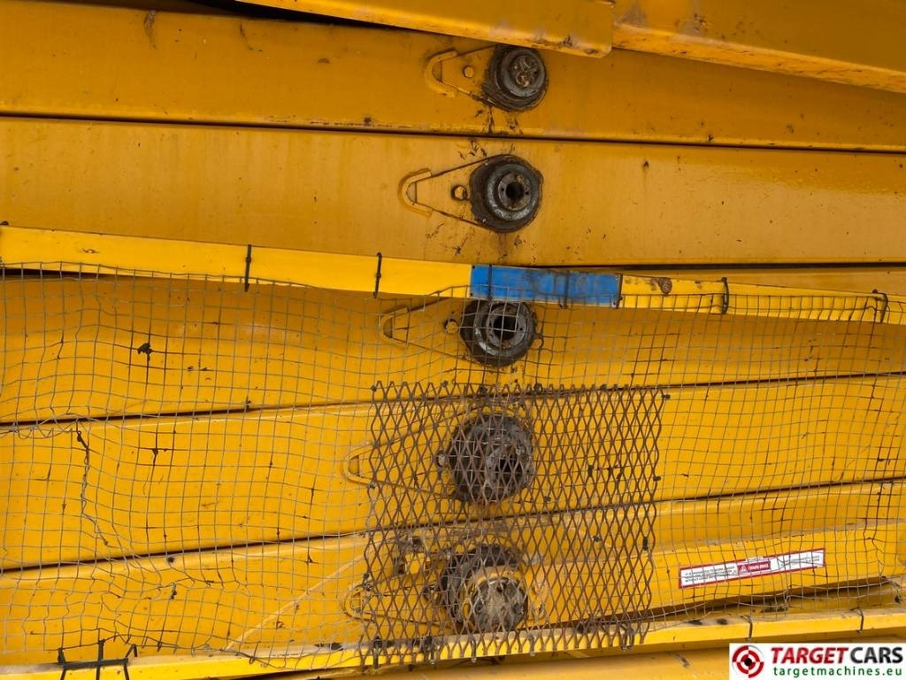 Saksilava Holland Lift B195DL-25 4WD Diesel 4x4 Scissor Work Lift 2150cm: kuva Saksilava Holland Lift B195DL-25 4WD Diesel 4x4 Scissor Work Lift 2150cm