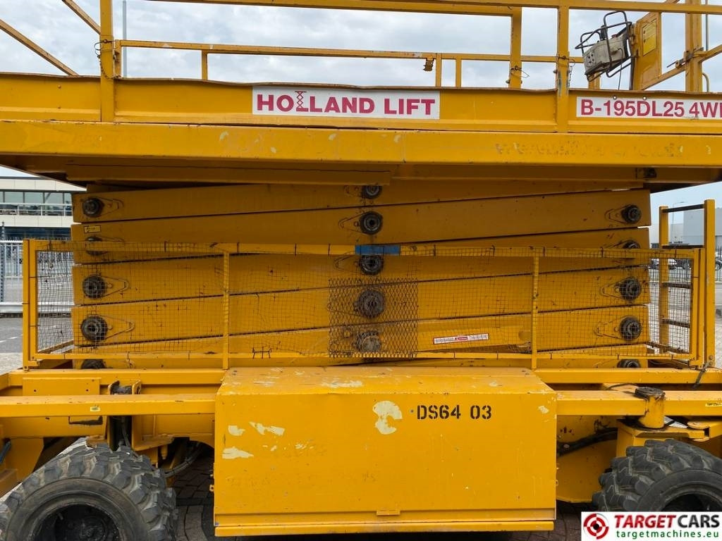 Saksilava Holland Lift B195DL-25 4WD Diesel 4x4 Scissor Work Lift 2150cm: kuva Saksilava Holland Lift B195DL-25 4WD Diesel 4x4 Scissor Work Lift 2150cm