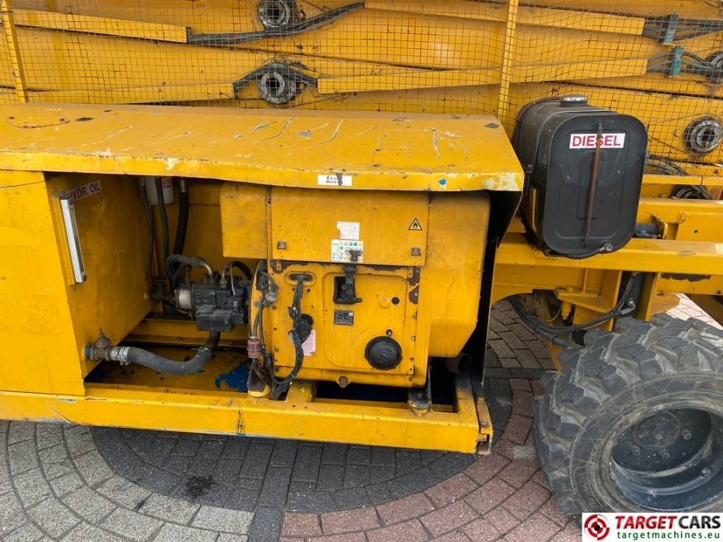 Saksilava Holland Lift B195DL-25 4WD Diesel 4x4 Scissor Work Lift 2150cm: kuva Saksilava Holland Lift B195DL-25 4WD Diesel 4x4 Scissor Work Lift 2150cm