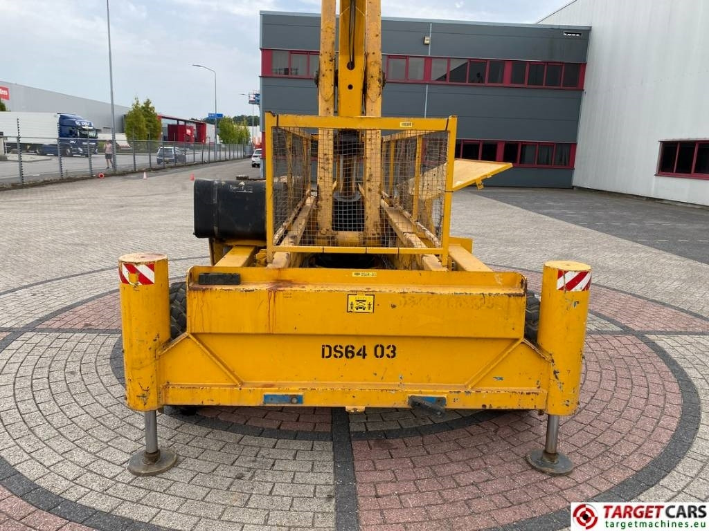 Saksilava Holland Lift B195DL-25 4WD Diesel 4x4 Scissor Work Lift 2150cm: kuva Saksilava Holland Lift B195DL-25 4WD Diesel 4x4 Scissor Work Lift 2150cm