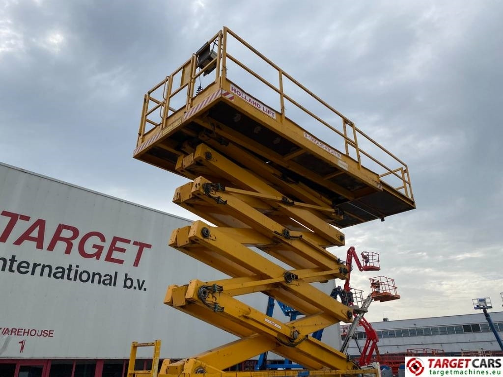 Saksilava Holland Lift B195DL-25 4WD Diesel 4x4 Scissor Work Lift 2150cm: kuva Saksilava Holland Lift B195DL-25 4WD Diesel 4x4 Scissor Work Lift 2150cm