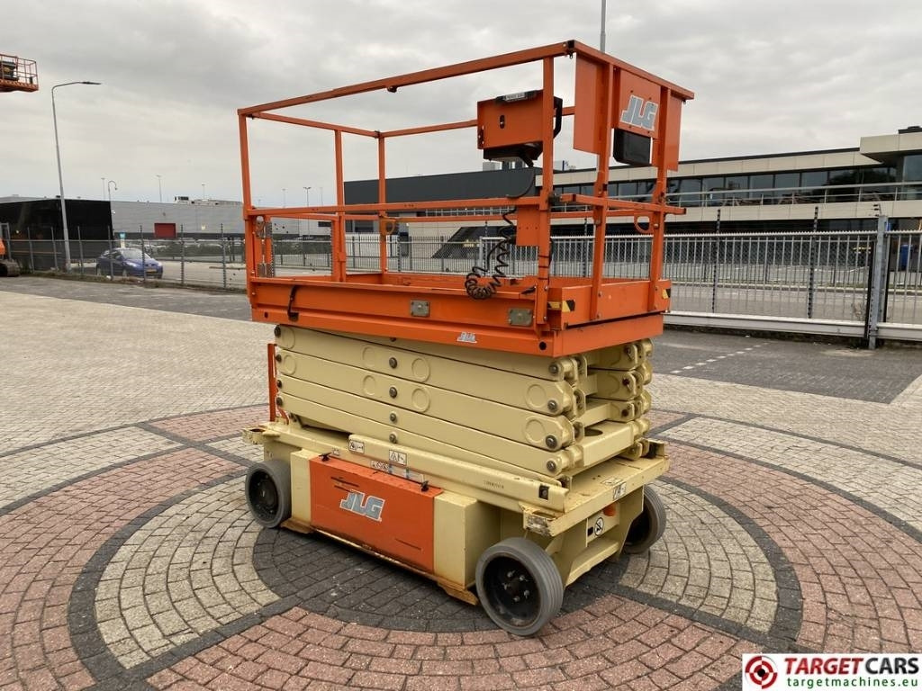 JLG 10RS Electric Scissor Work Lift 1175cm - Saksilava: kuva JLG 10RS Electric Scissor Work Lift 1175cm - Saksilava JLG 10RS Electric Scissor Work Lift 1175cm - Saksilava: kuva JLG 10RS Electric Scissor Work Lift 1175cm - Saksilava