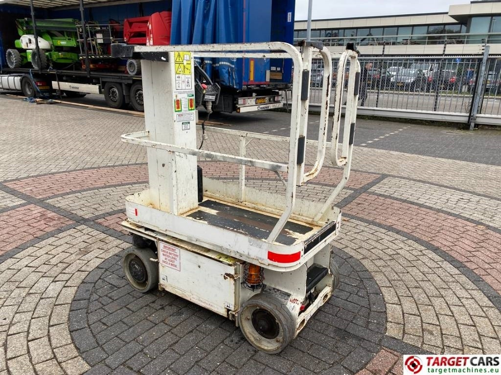 JLG 1230ES Electric Vertical Mast Work Lift 566cm - Pystymastonostin: kuva JLG 1230ES Electric Vertical Mast Work Lift 566cm - Pystymastonostin JLG 1230ES Electric Vertical Mast Work Lift 566cm - Pystymastonostin: kuva JLG 1230ES Electric Vertical Mast Work Lift 566cm - Pystymastonostin