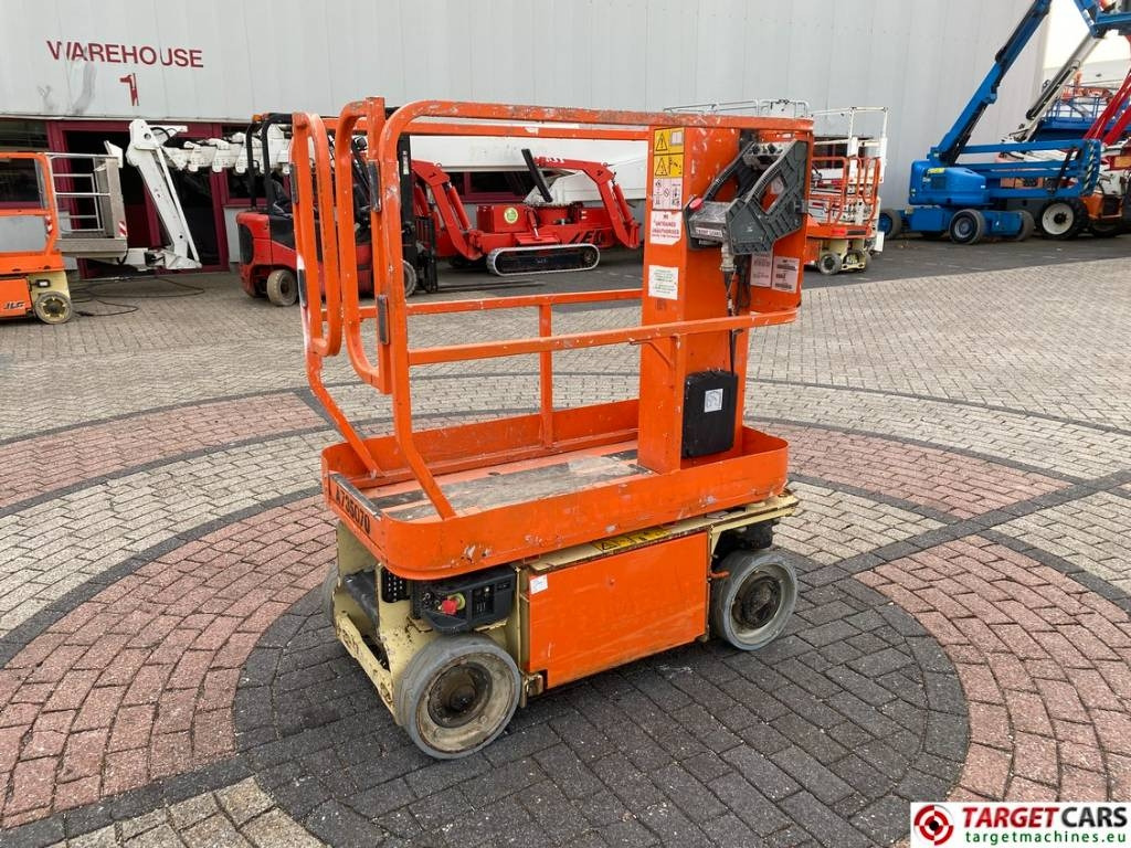 JLG 1230ES Electric Vertical Mast Work Lift 566cm - Pystymastonostin: kuva JLG 1230ES Electric Vertical Mast Work Lift 566cm - Pystymastonostin JLG 1230ES Electric Vertical Mast Work Lift 566cm - Pystymastonostin: kuva JLG 1230ES Electric Vertical Mast Work Lift 566cm - Pystymastonostin