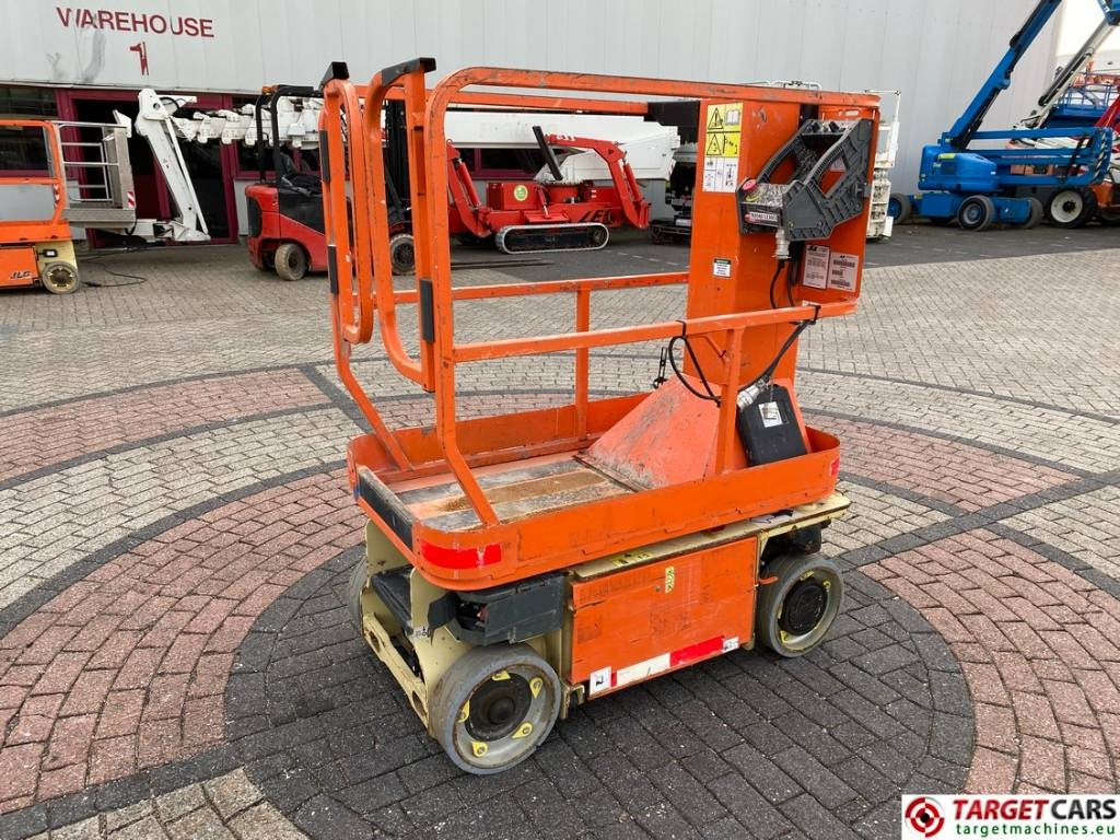JLG 1230ES Electric Vertical Mast Work Lift 566cm - Pystymastonostin: kuva JLG 1230ES Electric Vertical Mast Work Lift 566cm - Pystymastonostin JLG 1230ES Electric Vertical Mast Work Lift 566cm - Pystymastonostin: kuva JLG 1230ES Electric Vertical Mast Work Lift 566cm - Pystymastonostin
