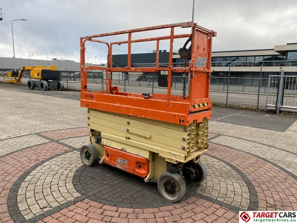 JLG 2632ES Electric Scissor Work Lift 977cm - Saksilava: kuva JLG 2632ES Electric Scissor Work Lift 977cm - Saksilava JLG 2632ES Electric Scissor Work Lift 977cm - Saksilava: kuva JLG 2632ES Electric Scissor Work Lift 977cm - Saksilava