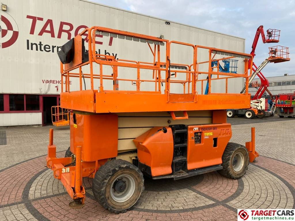 JLG 4394RT Diesel 4x4 Scissor Work Lift 1511cm - Saksilava: kuva JLG 4394RT Diesel 4x4 Scissor Work Lift 1511cm - Saksilava JLG 4394RT Diesel 4x4 Scissor Work Lift 1511cm - Saksilava: kuva JLG 4394RT Diesel 4x4 Scissor Work Lift 1511cm - Saksilava