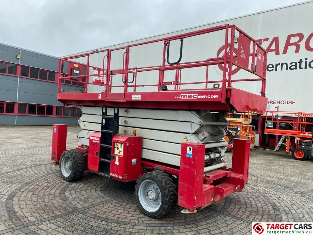 MEC 6092RT Diesel 4x4 Scissor Work LIft 2020cm - Saksilava: kuva MEC 6092RT Diesel 4x4 Scissor Work LIft 2020cm - Saksilava MEC 6092RT Diesel 4x4 Scissor Work LIft 2020cm - Saksilava: kuva MEC 6092RT Diesel 4x4 Scissor Work LIft 2020cm - Saksilava