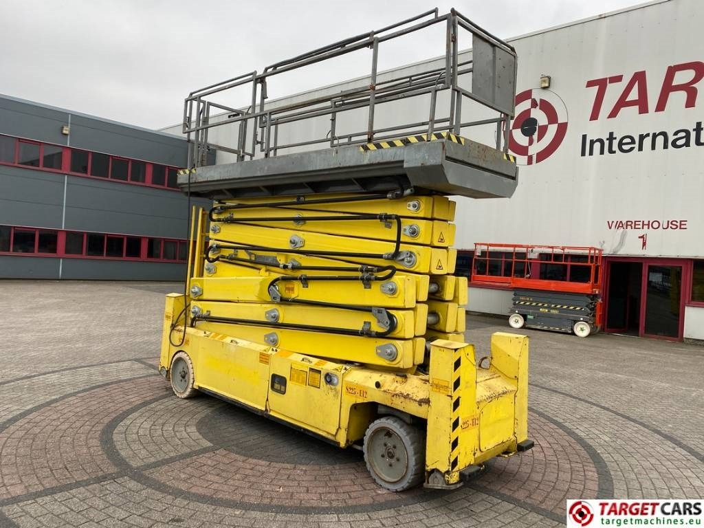 PB Lifttechnik S225-12ES Electric Scissor Work Lift 2250cm - Saksilava: kuva PB Lifttechnik S225-12ES Electric Scissor Work Lift 2250cm - Saksilava PB Lifttechnik S225-12ES Electric Scissor Work Lift 2250cm - Saksilava: kuva PB Lifttechnik S225-12ES Electric Scissor Work Lift 2250cm - Saksilava
