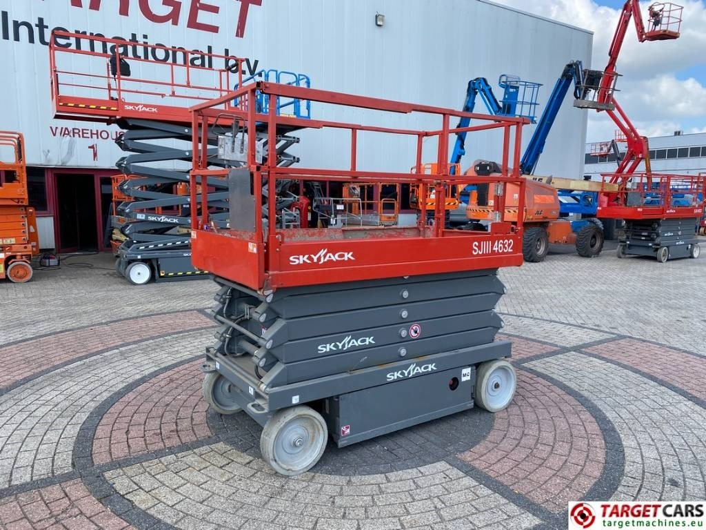 SkyJack SJ4632 Electric 4632 Scissor Work LIft 1170cm - Saksilava: kuva SkyJack SJ4632 Electric 4632 Scissor Work LIft 1170cm - Saksilava SkyJack SJ4632 Electric 4632 Scissor Work LIft 1170cm - Saksilava: kuva SkyJack SJ4632 Electric 4632 Scissor Work LIft 1170cm - Saksilava