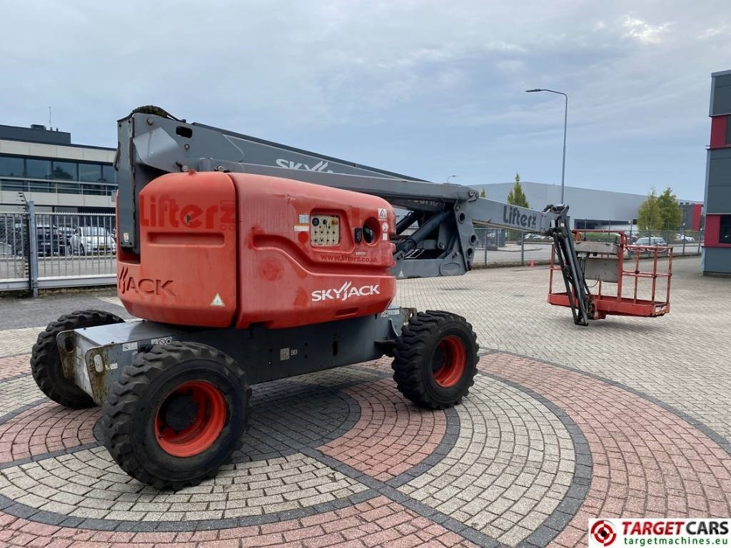 SkyJack SJ63AJ Articulated 4x4 Diesel Boom WorkLIft 2136cm - Puomilava: kuva SkyJack SJ63AJ Articulated 4x4 Diesel Boom WorkLIft 2136cm - Puomilava SkyJack SJ63AJ Articulated 4x4 Diesel Boom WorkLIft 2136cm - Puomilava: kuva SkyJack SJ63AJ Articulated 4x4 Diesel Boom WorkLIft 2136cm - Puomilava