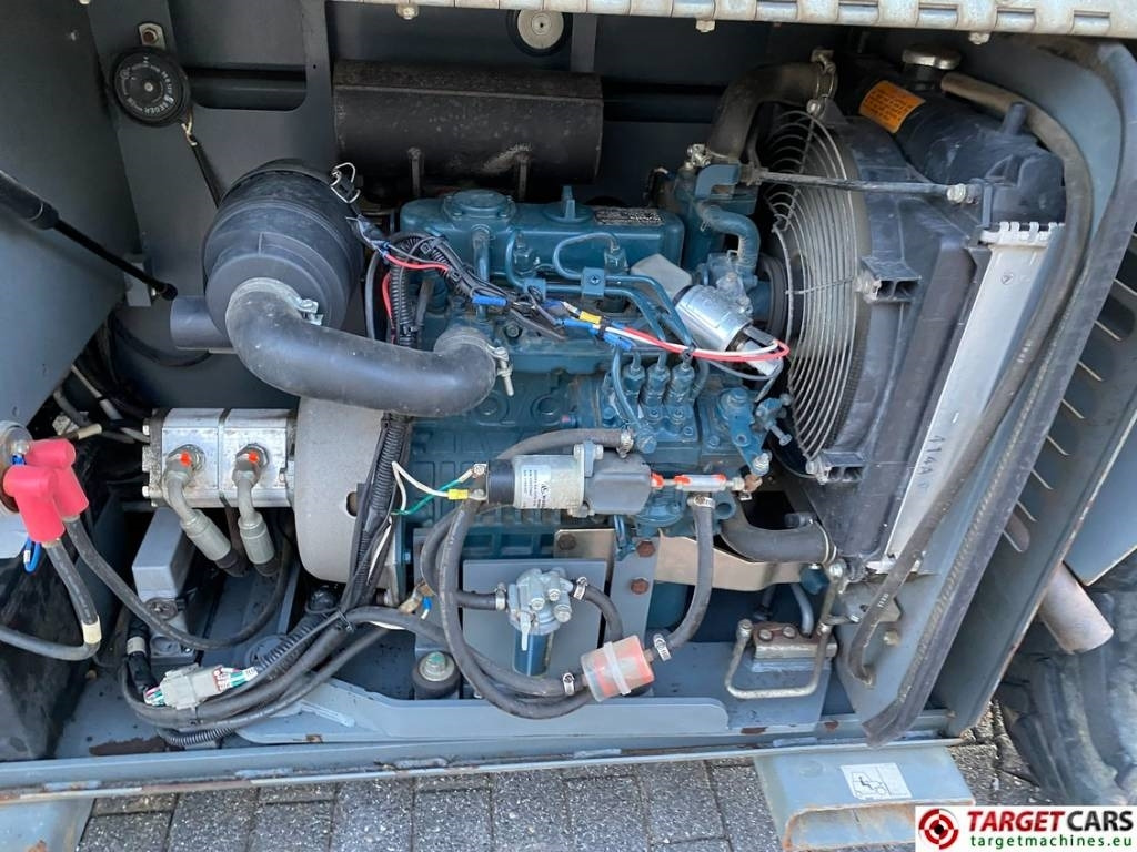 Saksilava SkyJack SJ6826RT Diesel 4x4 Scissor 6826 Work Lift 992cm: kuva Saksilava SkyJack SJ6826RT Diesel 4x4 Scissor 6826 Work Lift 992cm