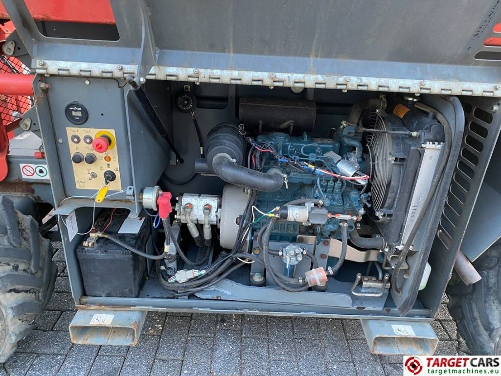 Saksilava SkyJack SJ6826RT Diesel 4x4 Scissor 6826 Work Lift 992cm: kuva Saksilava SkyJack SJ6826RT Diesel 4x4 Scissor 6826 Work Lift 992cm