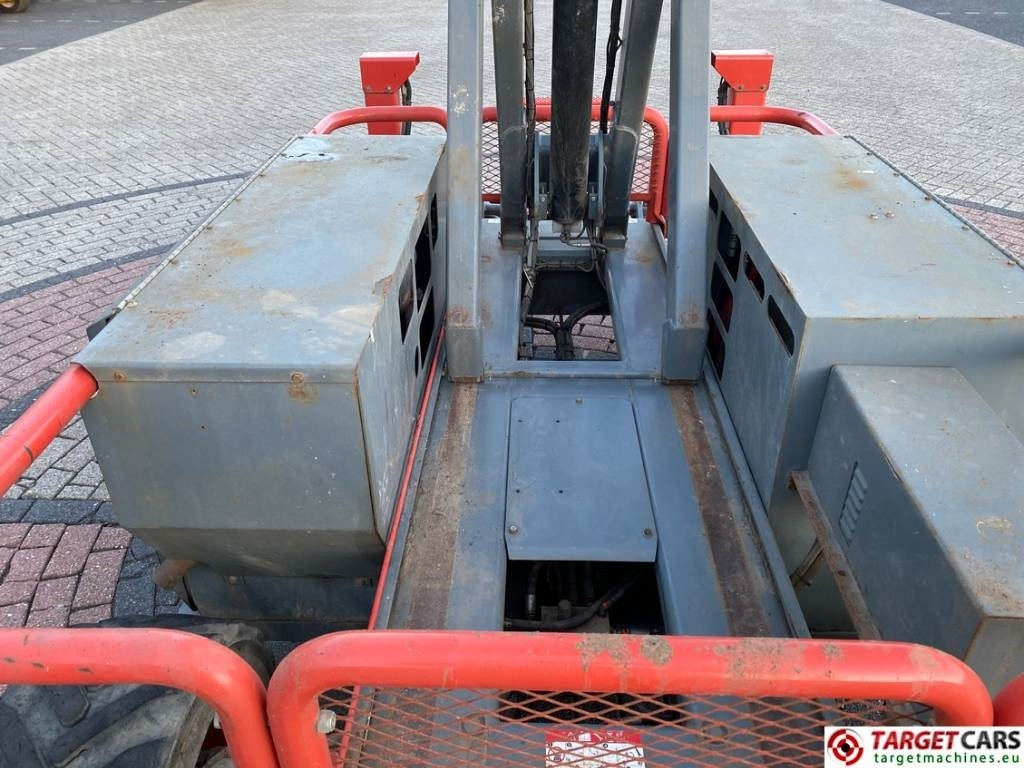 Saksilava SkyJack SJ6826RT Diesel 4x4 Scissor 6826 Work Lift 992cm: kuva Saksilava SkyJack SJ6826RT Diesel 4x4 Scissor 6826 Work Lift 992cm