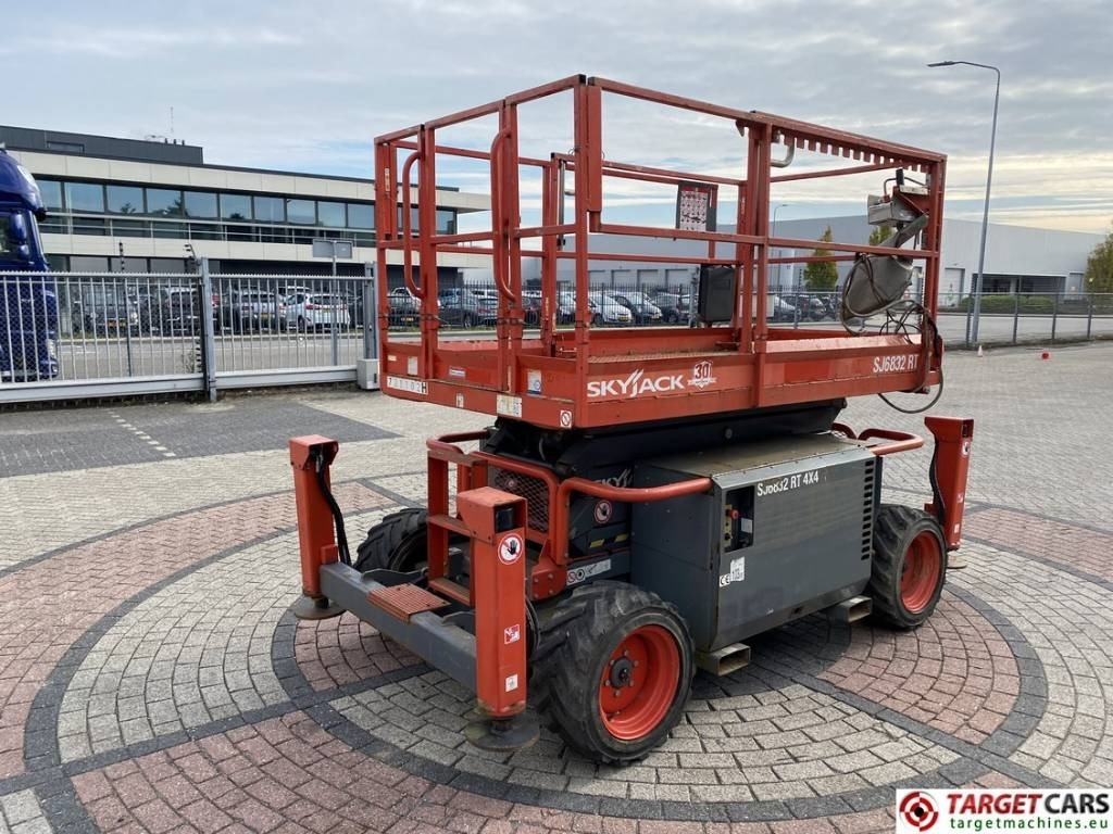 SkyJack SJ6832RT Diesel Scissor Work Lift 1180cm - Saksilava: kuva SkyJack SJ6832RT Diesel Scissor Work Lift 1180cm - Saksilava SkyJack SJ6832RT Diesel Scissor Work Lift 1180cm - Saksilava: kuva SkyJack SJ6832RT Diesel Scissor Work Lift 1180cm - Saksilava