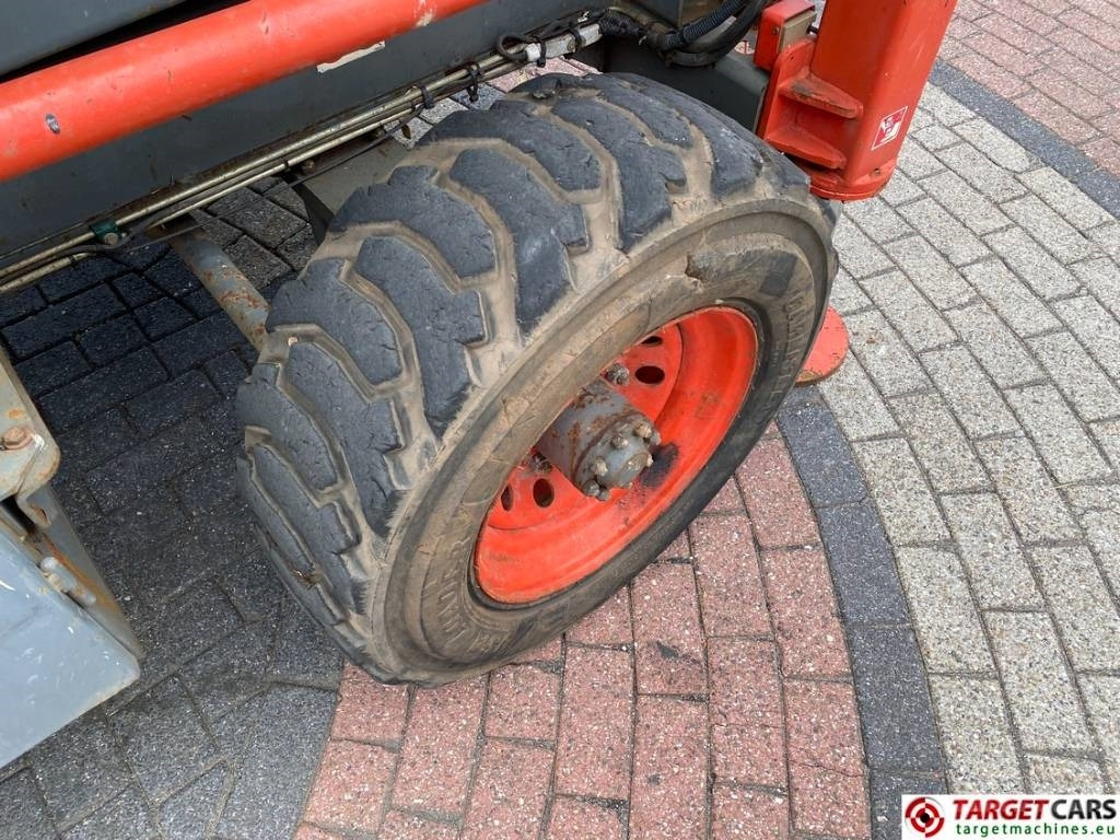 Saksilava SkyJack SJ8841 RT Diesel 4x4 Scissor Work Lift 1430cm: kuva Saksilava SkyJack SJ8841 RT Diesel 4x4 Scissor Work Lift 1430cm