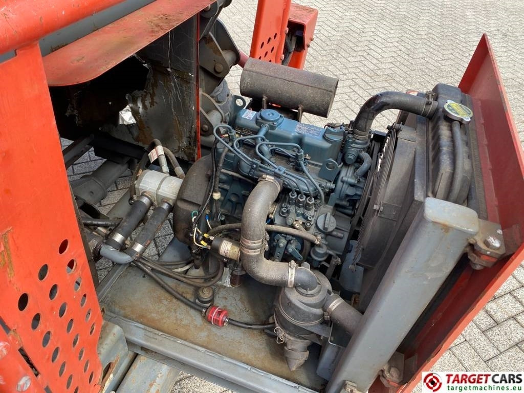 Saksilava SkyJack SJ8841 RT Diesel 4x4 Scissor Work Lift 1430cm: kuva Saksilava SkyJack SJ8841 RT Diesel 4x4 Scissor Work Lift 1430cm