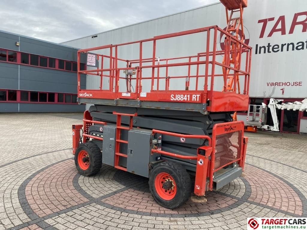 SkyJack SJ8841RT Diesel 4x4 Scissor Work Lift 1430cm - Saksilava: kuva SkyJack SJ8841RT Diesel 4x4 Scissor Work Lift 1430cm - Saksilava SkyJack SJ8841RT Diesel 4x4 Scissor Work Lift 1430cm - Saksilava: kuva SkyJack SJ8841RT Diesel 4x4 Scissor Work Lift 1430cm - Saksilava