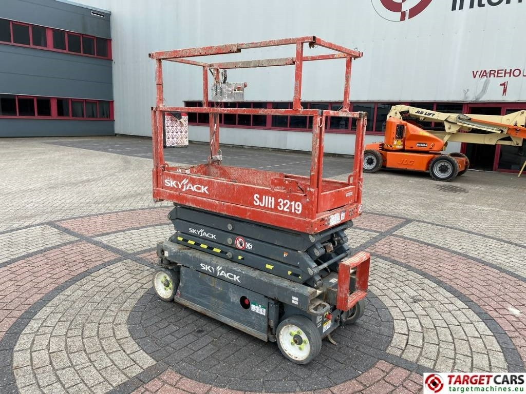 SkyJack SJIII-3219 Electric Scissor Work Lift 780cm - Saksilava: kuva SkyJack SJIII-3219 Electric Scissor Work Lift 780cm - Saksilava SkyJack SJIII-3219 Electric Scissor Work Lift 780cm - Saksilava: kuva SkyJack SJIII-3219 Electric Scissor Work Lift 780cm - Saksilava