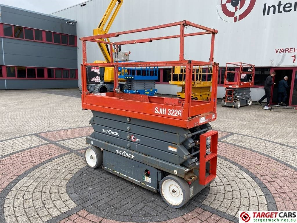 SkyJack SJIII-3226 Electric 3226 Scissor Work Lift 990cm - Saksilava: kuva SkyJack SJIII-3226 Electric 3226 Scissor Work Lift 990cm - Saksilava SkyJack SJIII-3226 Electric 3226 Scissor Work Lift 990cm - Saksilava: kuva SkyJack SJIII-3226 Electric 3226 Scissor Work Lift 990cm - Saksilava