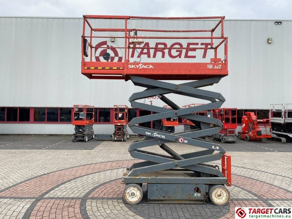 SkyJack SJIII-3226 Electric 3226 Scissor Work Lift 990cm - Saksilava: kuva SkyJack SJIII-3226 Electric 3226 Scissor Work Lift 990cm - Saksilava SkyJack SJIII-3226 Electric 3226 Scissor Work Lift 990cm - Saksilava: kuva SkyJack SJIII-3226 Electric 3226 Scissor Work Lift 990cm - Saksilava